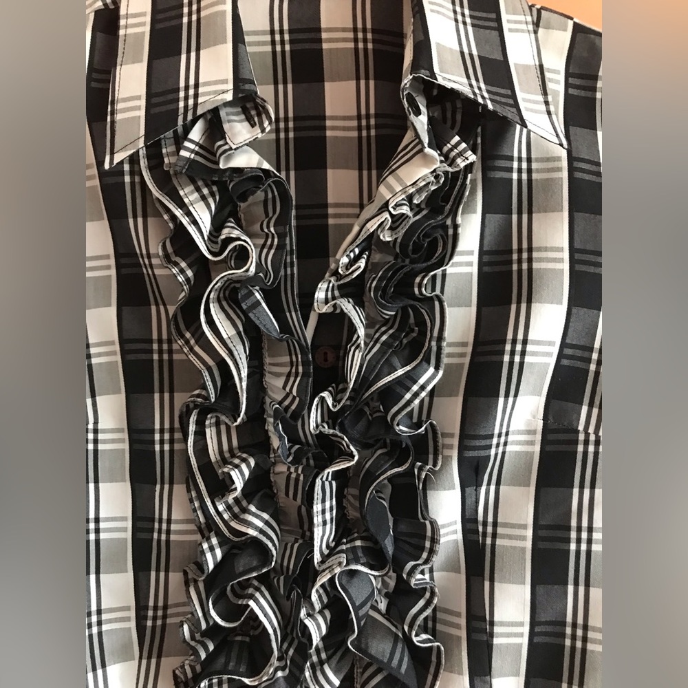 Nara Camise Classic Fitted Blouse with sleeves - Picture 8 of 10